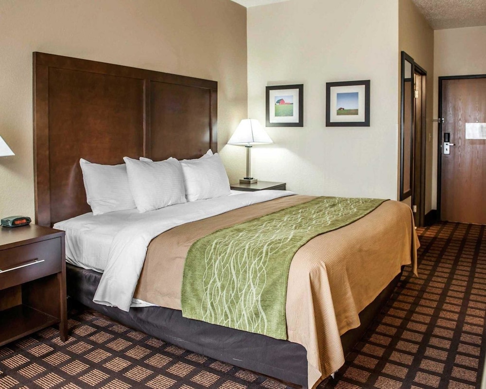 Baymont by Wyndham Richmond I-70 10/41