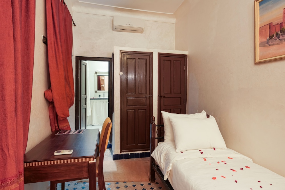 Riad Azalia 30/63