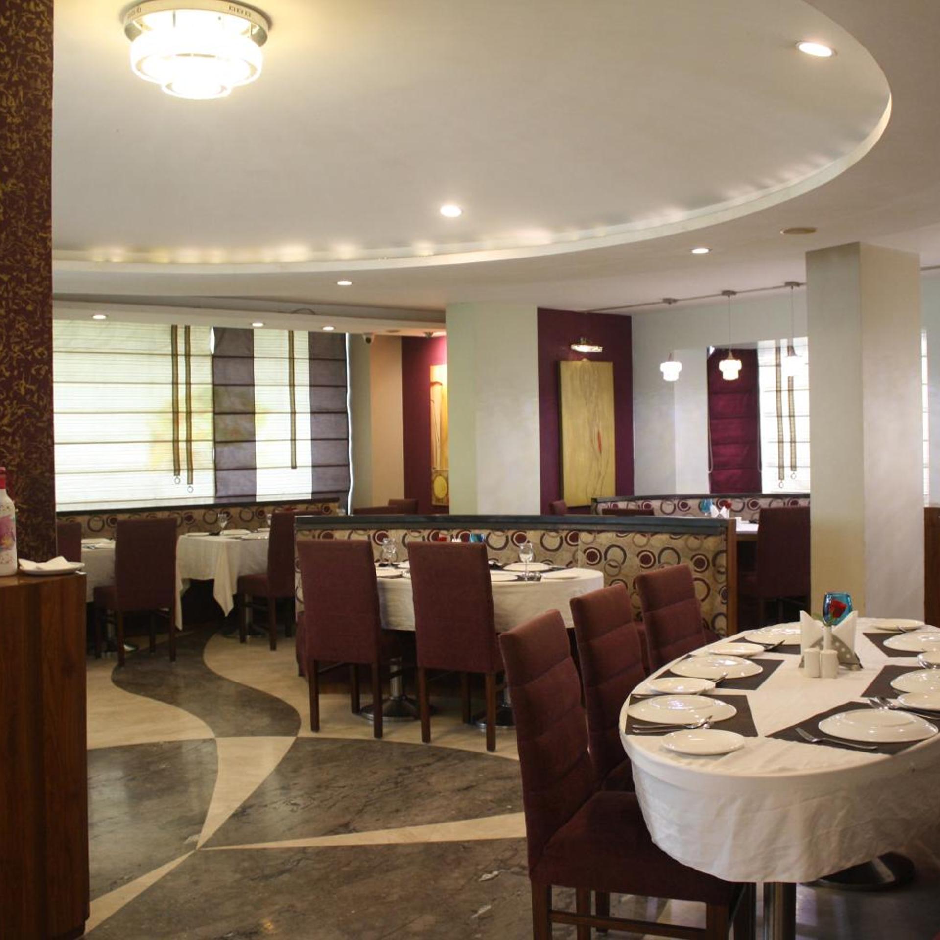 Oyo Premium Deccan Apte Road 36/55