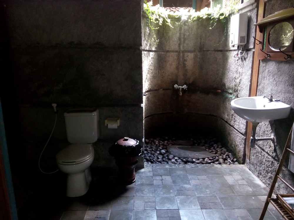 Tembi Rumah Budaya 50/50