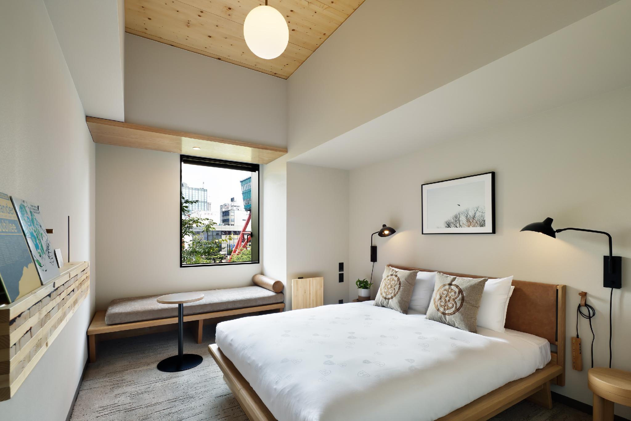 Superior, Queen Bed, Park View, Gallery Floor