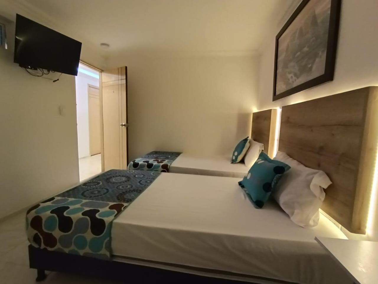 Hotel Eterna Primavera 27/50
