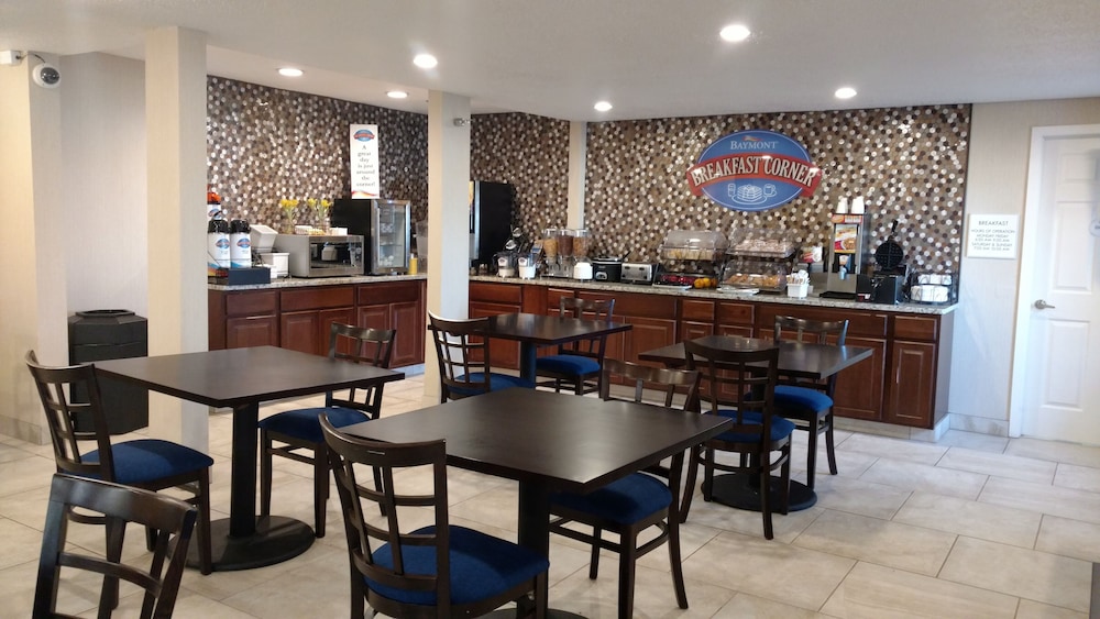 Baymont By Wyndham Texarkana 38/44