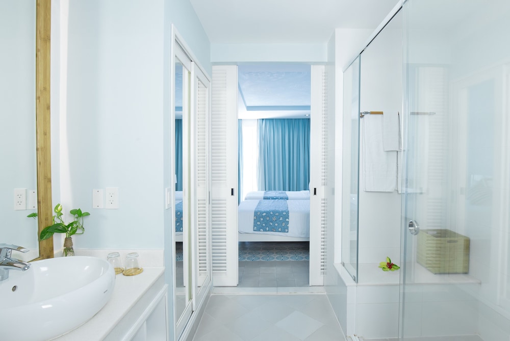 The Cliff Resort And Residences 50/50