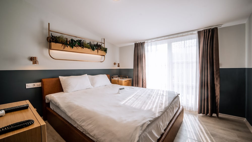 Urla 1867 Hotel 7/50