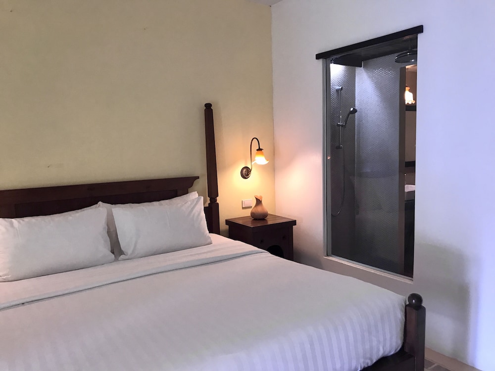 1 BEDROOM, SIGNATURE, DOUBLE BED, GARDEN VIEW