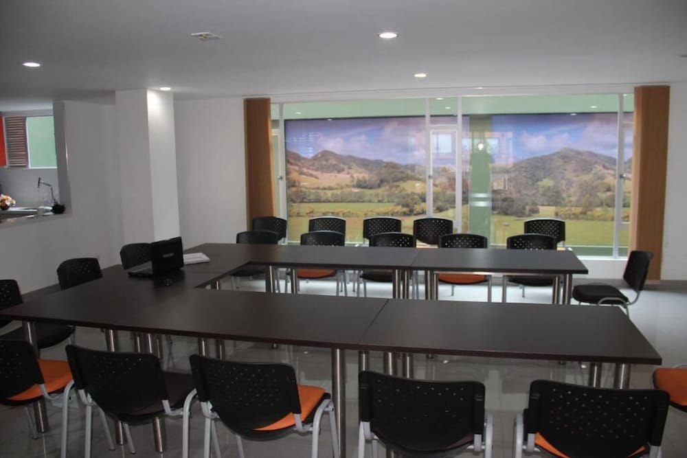 Hotel Bogota Castellana 100 38/47