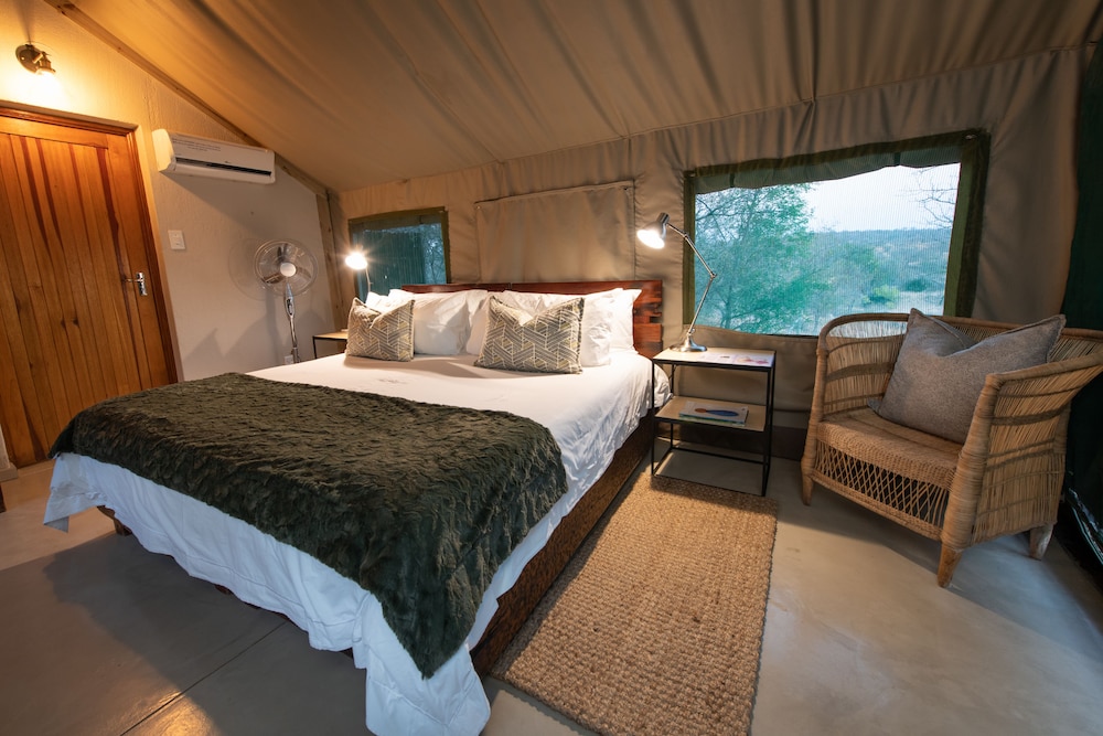 Safari, Superior, Tent, King Bed