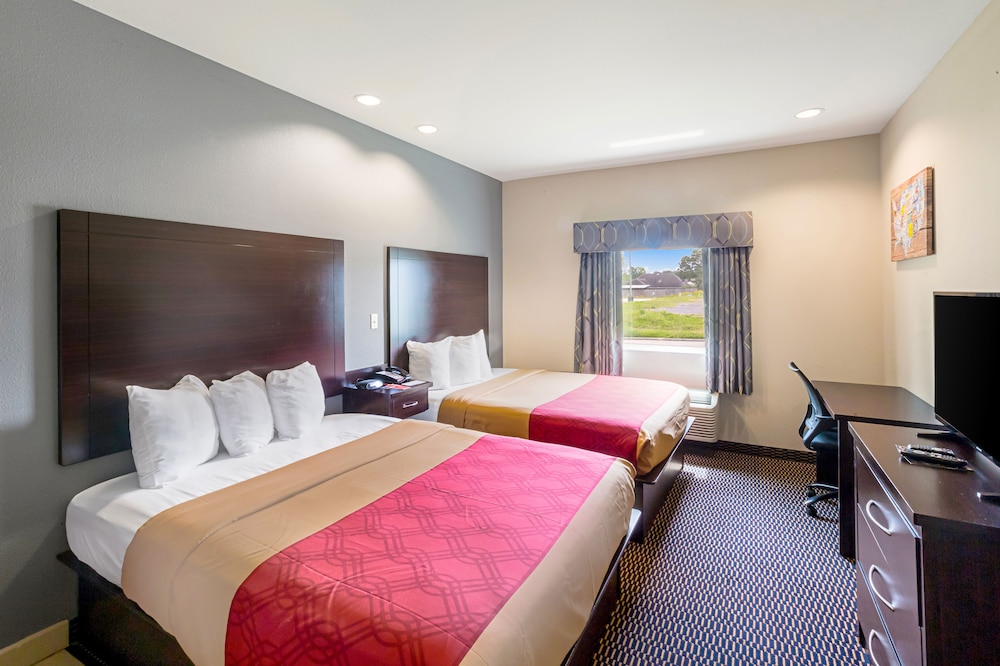 Econo Lodge Baton Rouge University Area 8/23