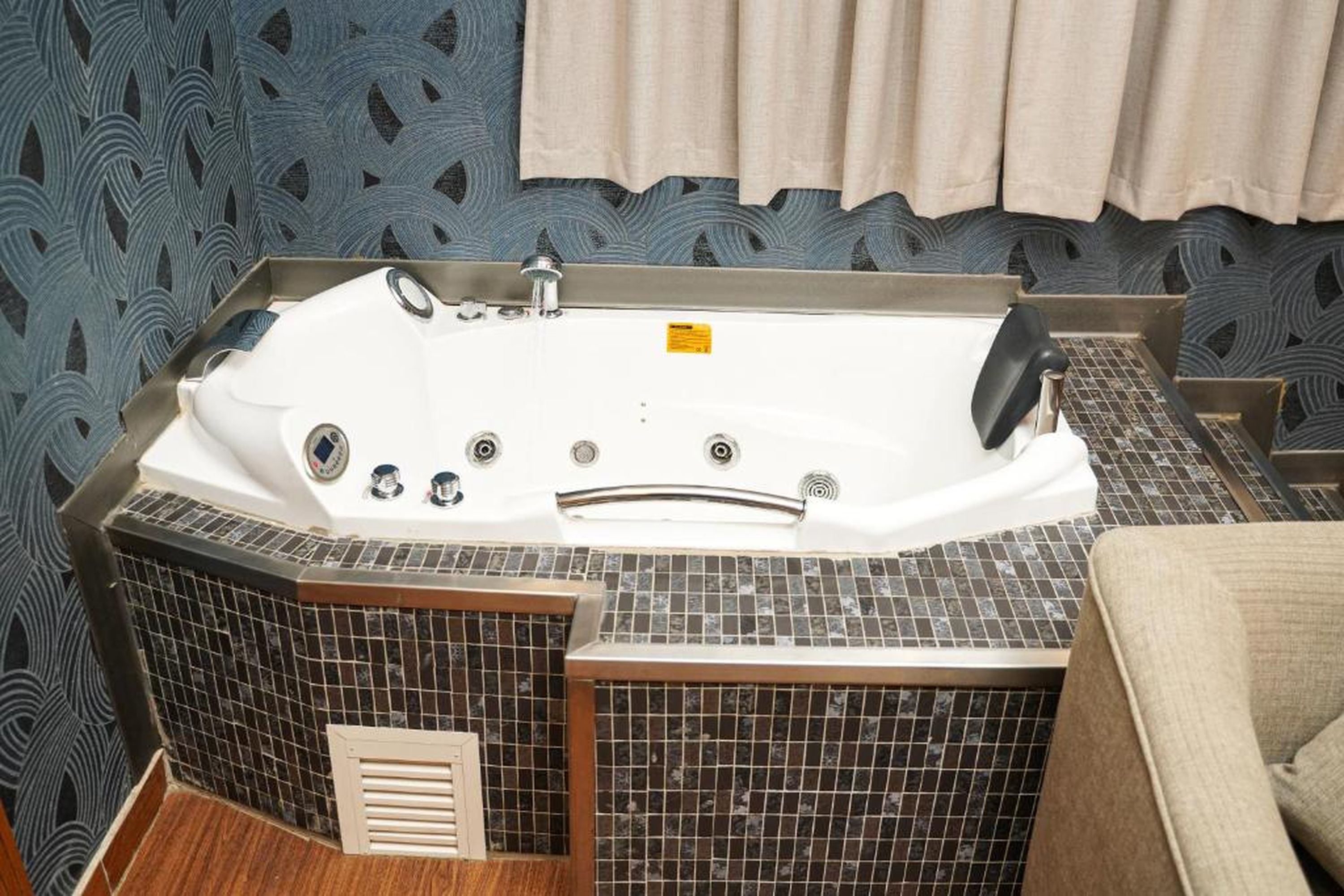 Palette Luxury Credit Hotel 59/60