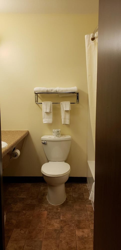 Family Budget Inn Bethany 46/48