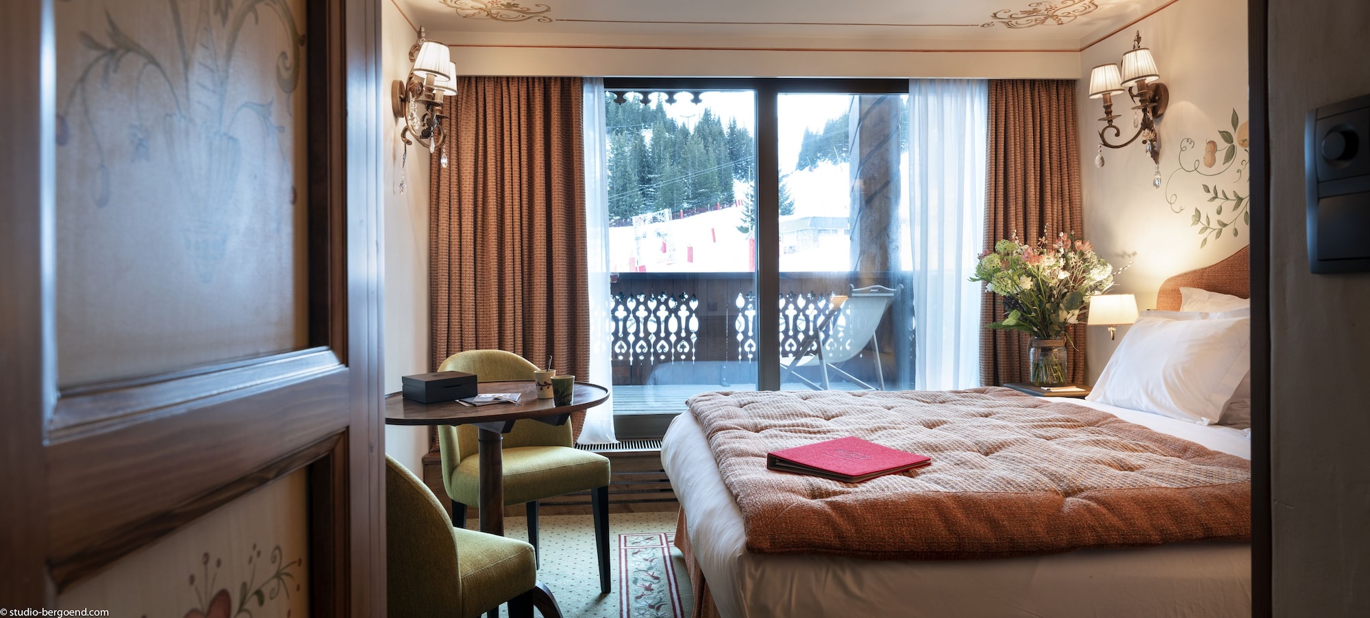 STANDARD, DOUBLE OR TWIN BED