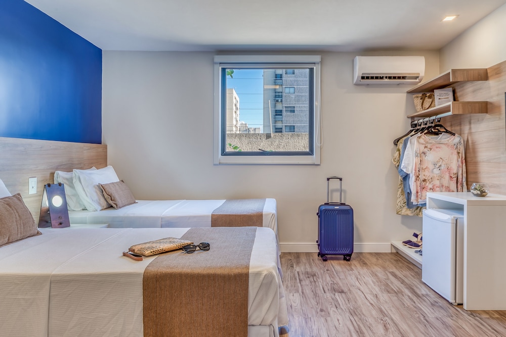 CAIS DA PRAIA HOTEL 35/46