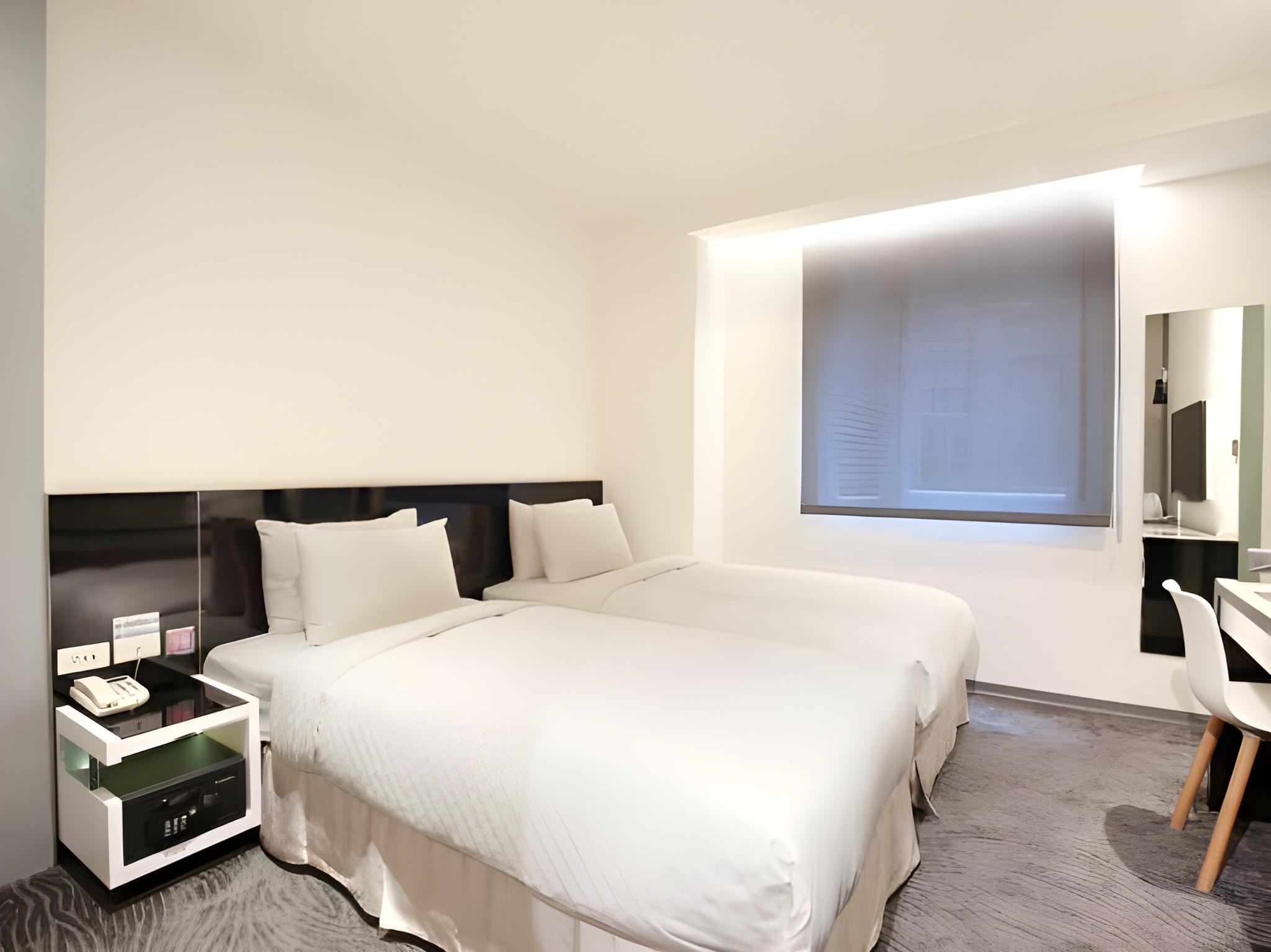 Room, Double or Twin Bed