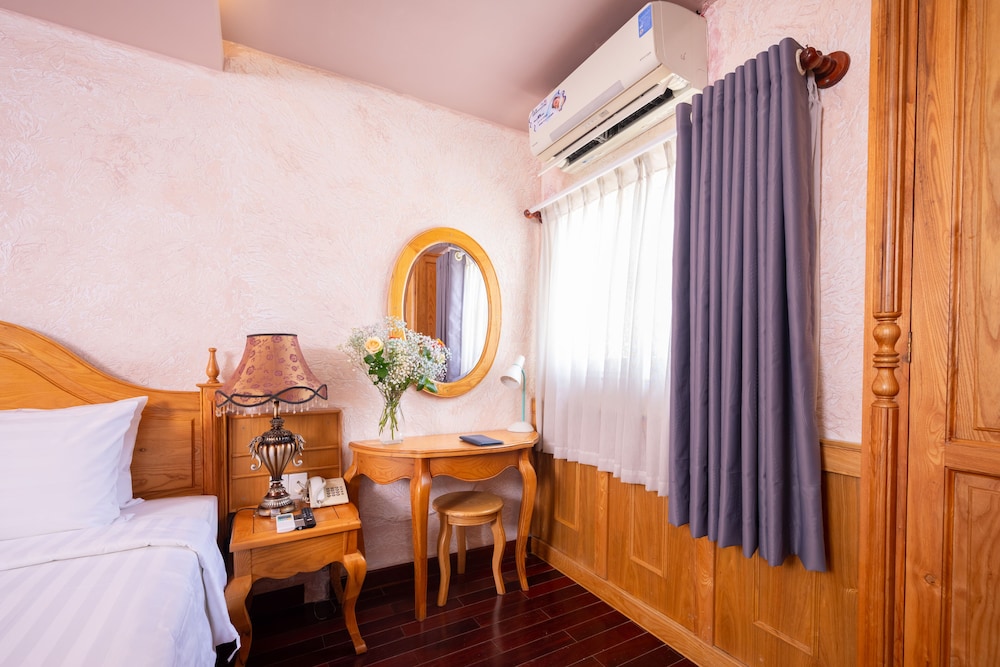 Duc Vuong Hotel 52/86