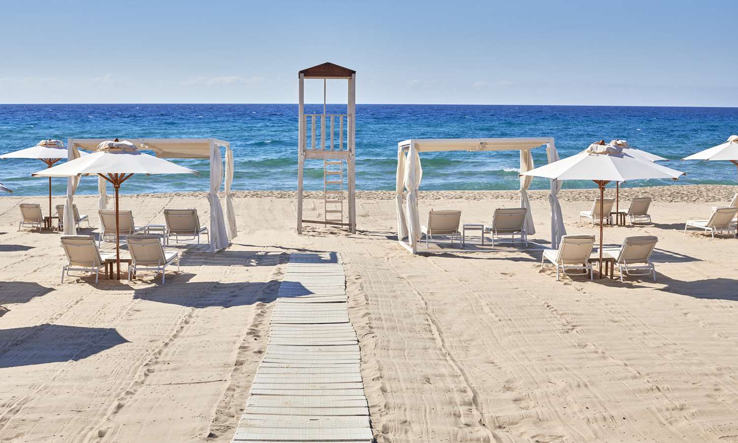 Baia di Chia Resort Sardinia, Curio Collection by Hilton 20/29