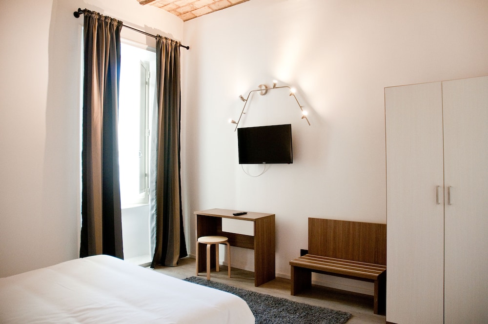 Giuturna Boutique Hotel 9/73