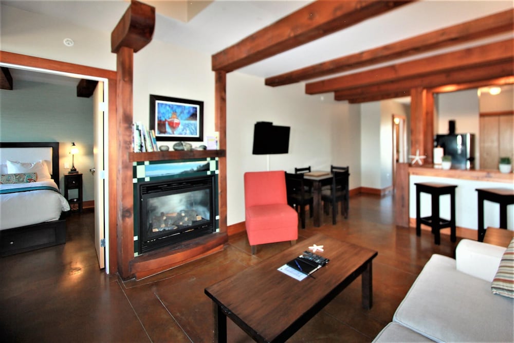 Seaside Ucluelet Hotel 22/34