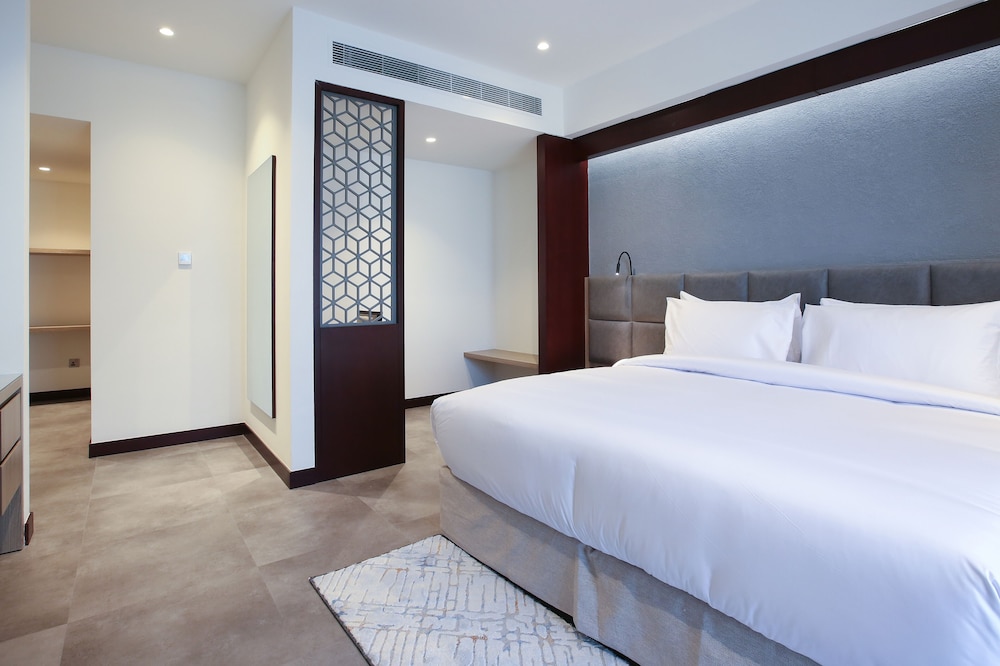 Sitara Hotel Apartment L.L.C 14/51