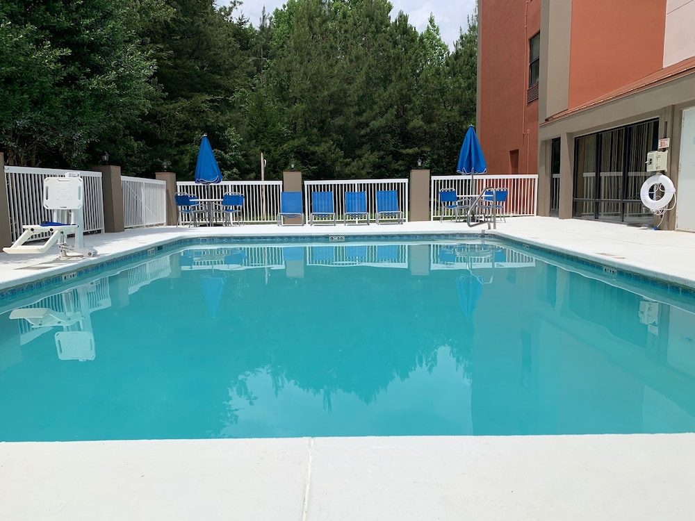 Holiday Inn Express Hillsborough Durham Area, an IHG Hotel 1/47