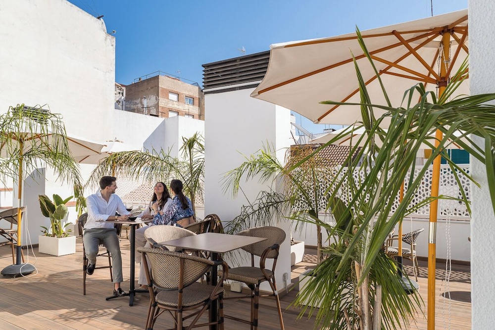 La Boutique Puerta Osario 38/50