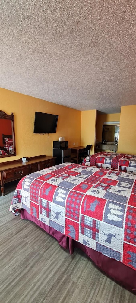 Chaparral Motel 13/57