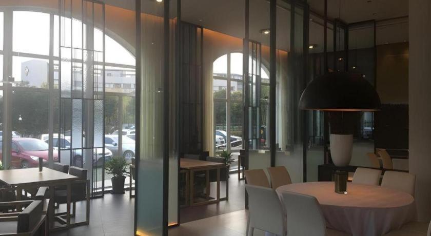 Jinjiang Inn Select (Shanghai Zhangjiang High-tech Park) 35/50
