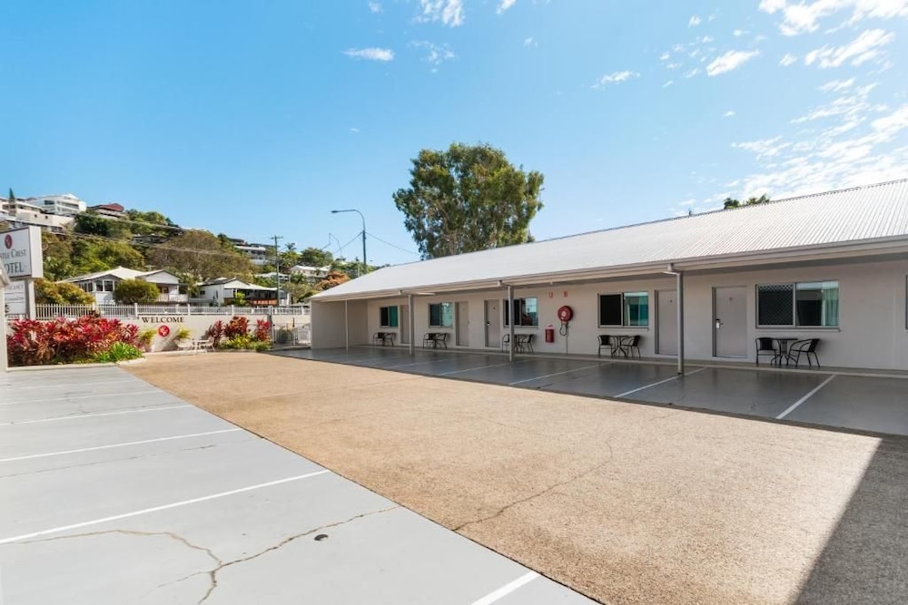 Castle Crest Motel 50/57