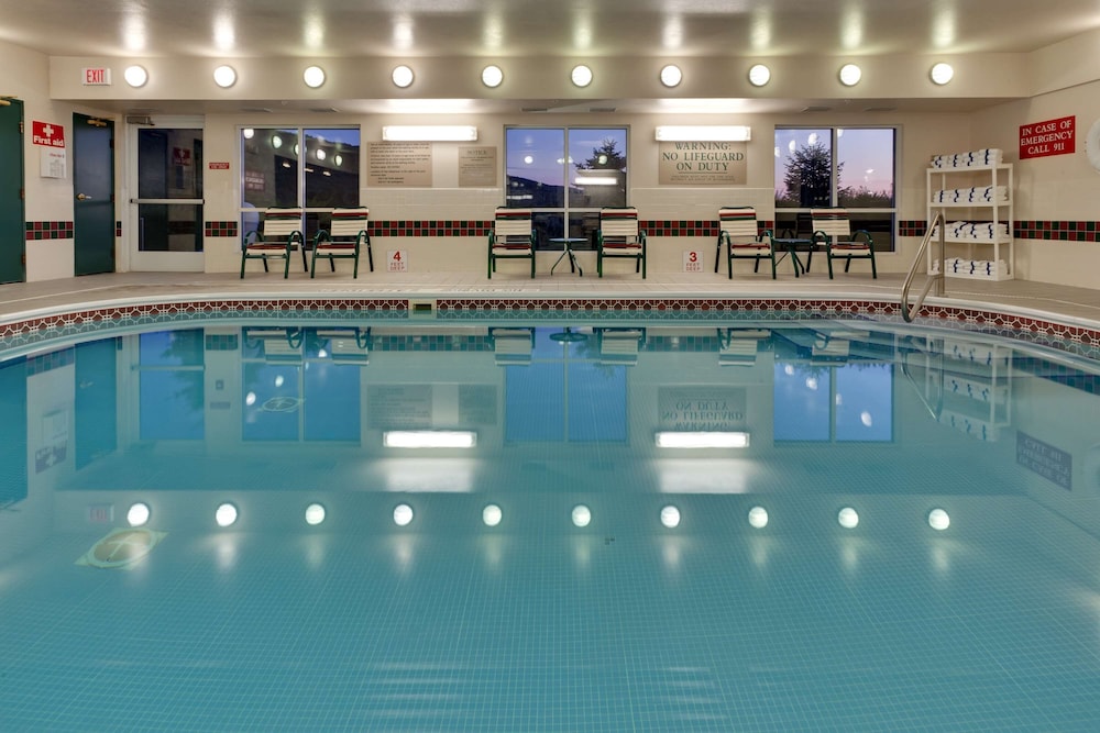 Country Inn and Suites by Radisson Big Flats (Elmira) NY 1/38