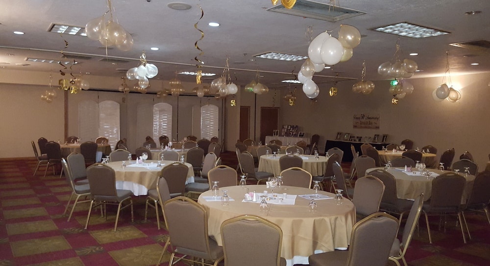 Holiday Inn Ontario 41/61
