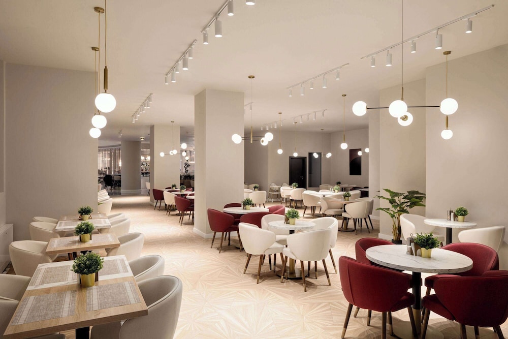 Ramada by Wyndham Bucharest Otopeni Airport 36/44