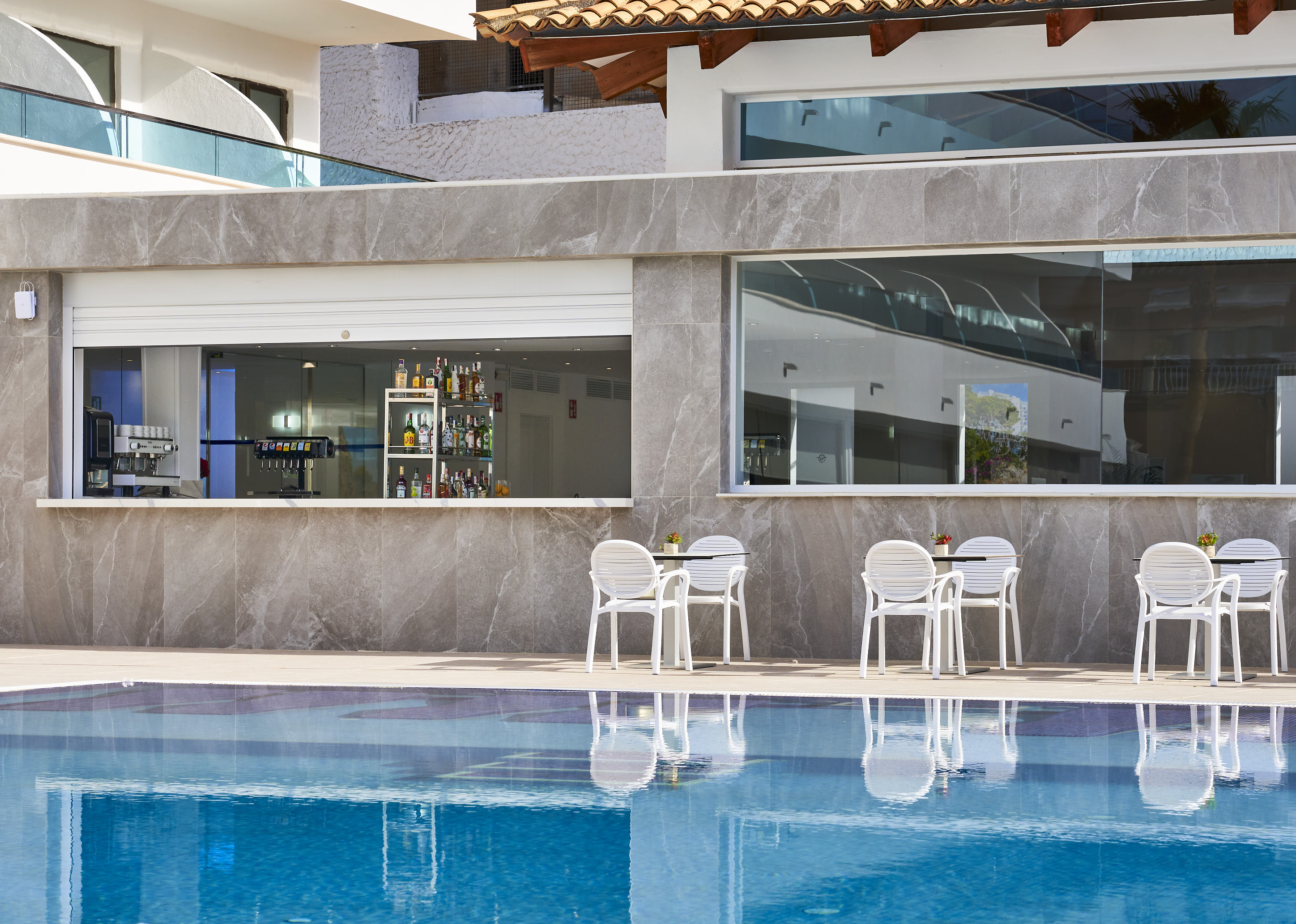 Globales Torrenova - Adults Only 4/45