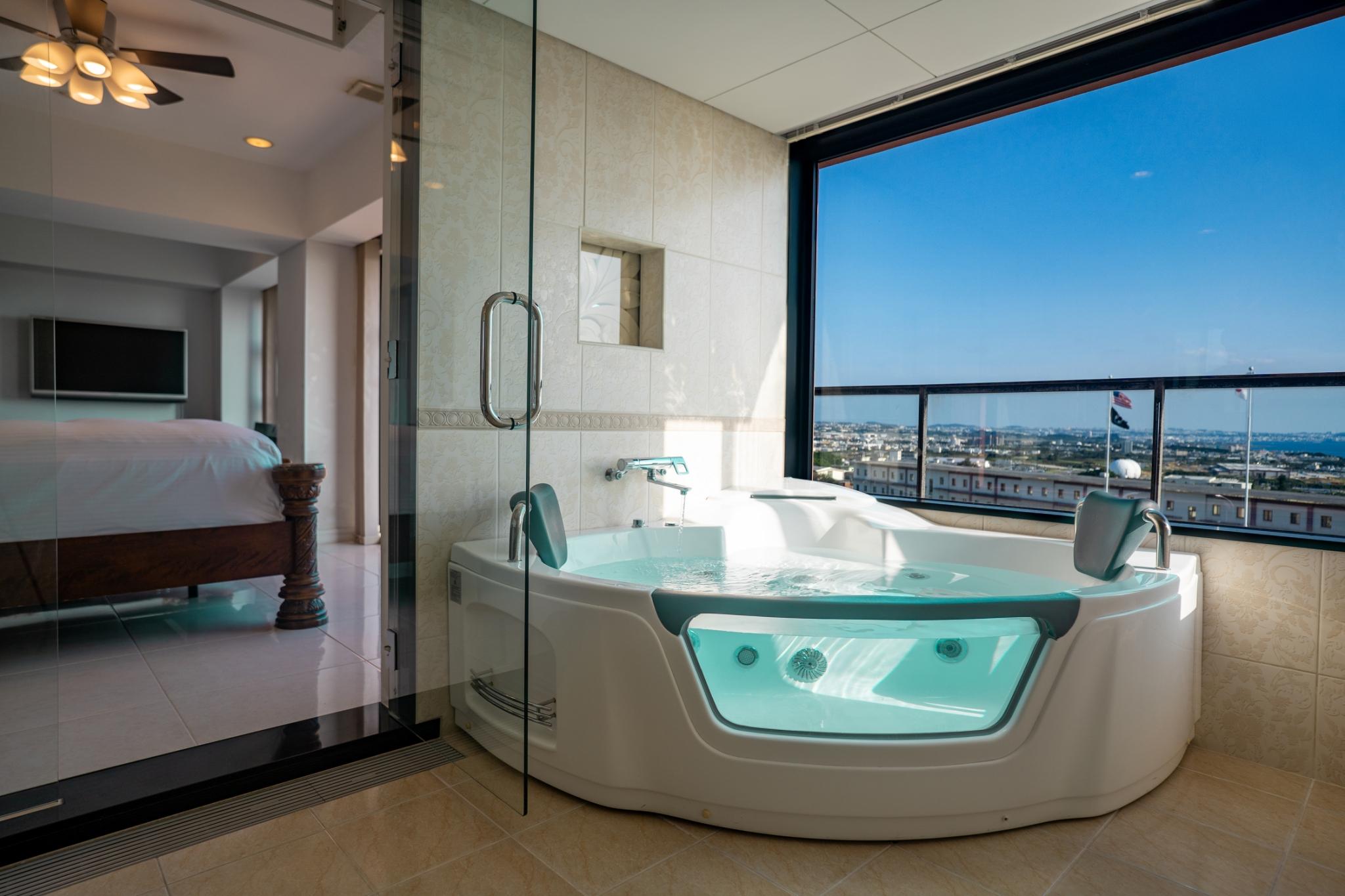 Suite, Double Bed, Ocean View, Night View