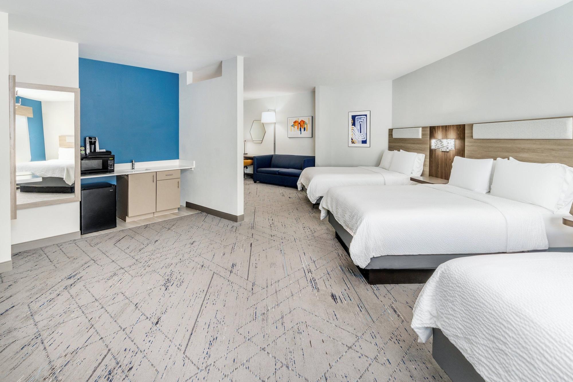 Suite, Multiple Beds, Accessible