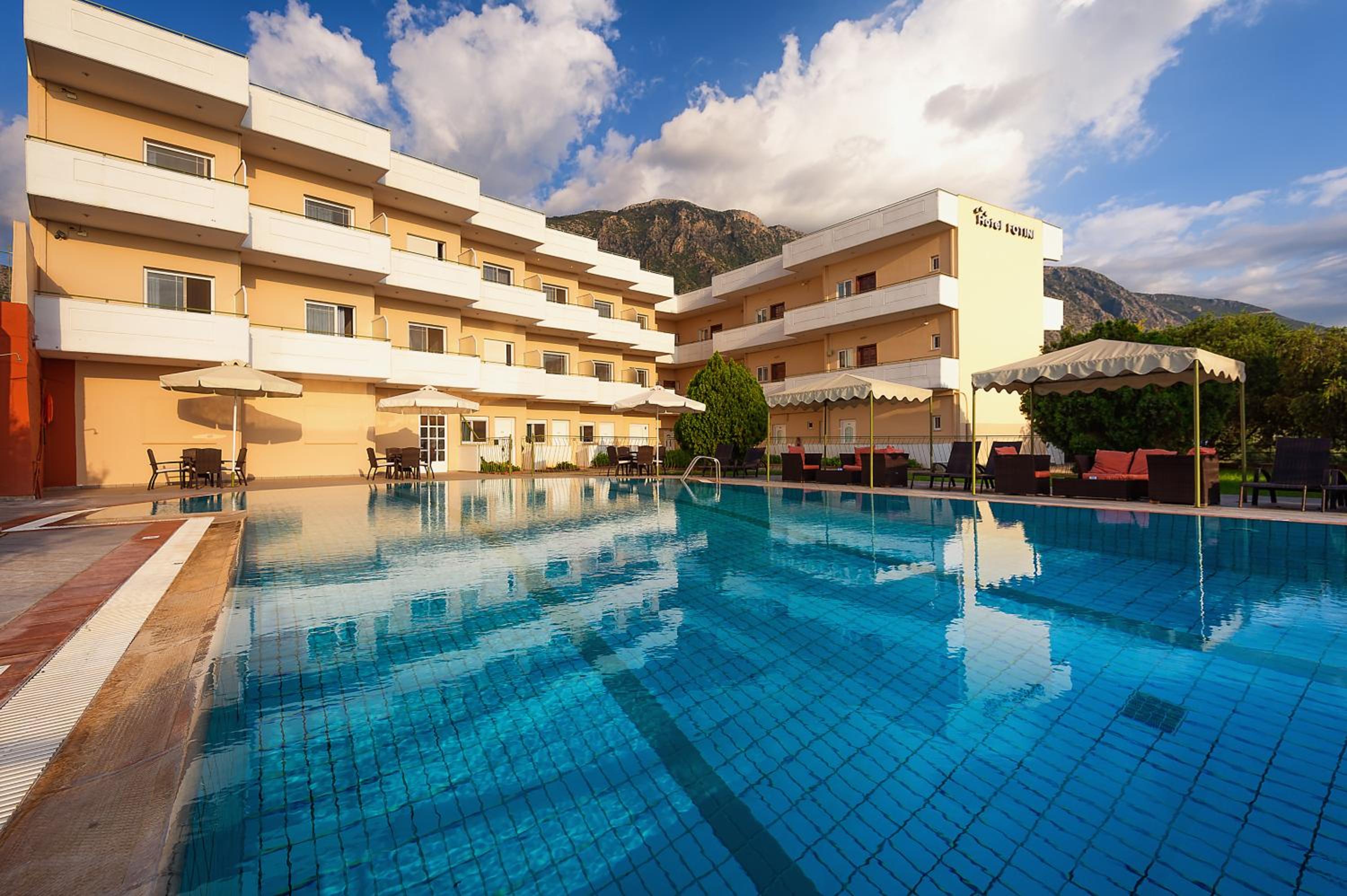 hotel fotini