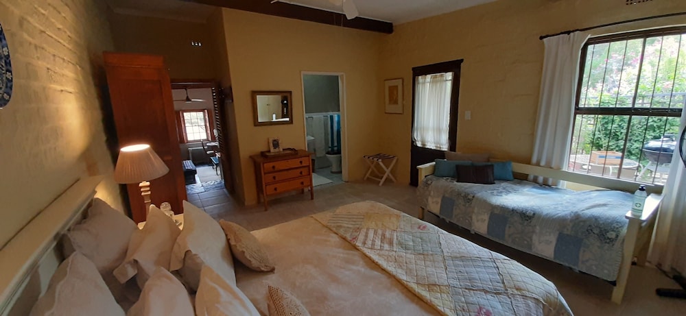 Abigails Garden Cottage [VR] 15/41