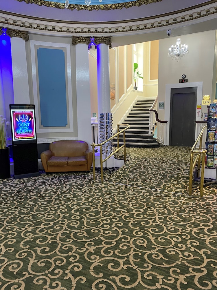 Grand Hotel Llandudno 54/65