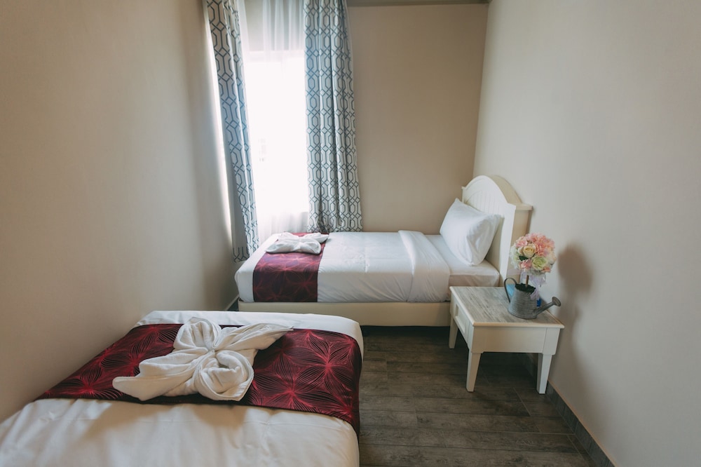 Tasik Villa International Resort 37/72