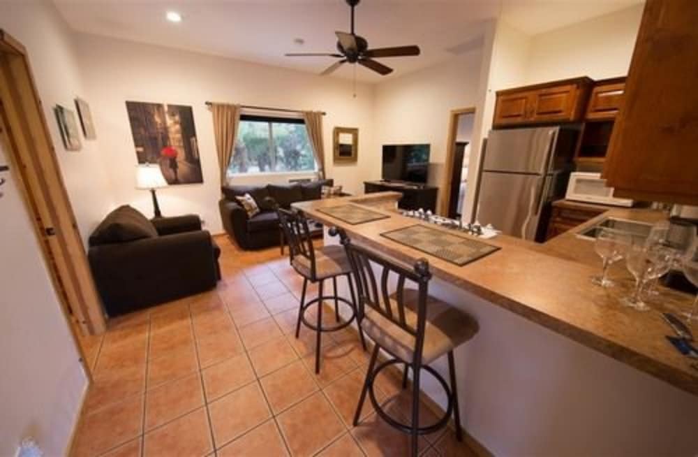 Coral Tree House 18/34