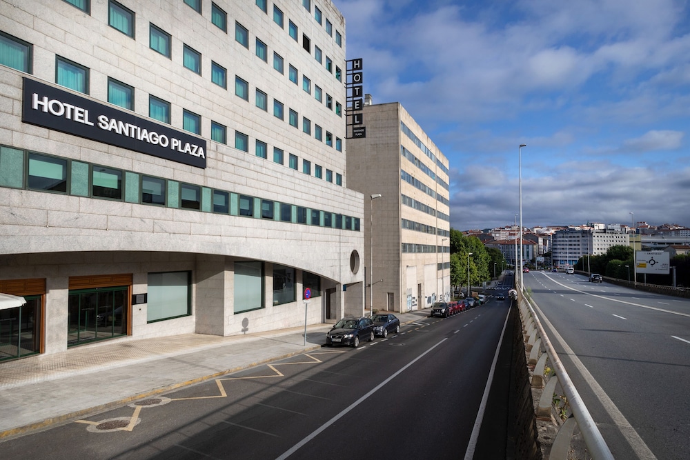 Hotel Santiago Plaza Affiliated By Melia 79/81