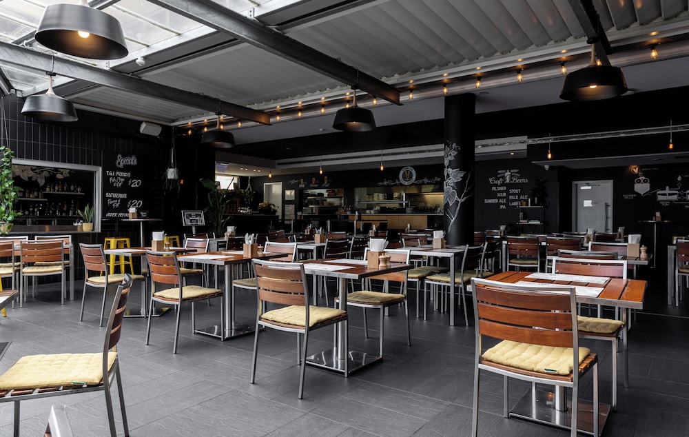 Atura Dandenong 47/60