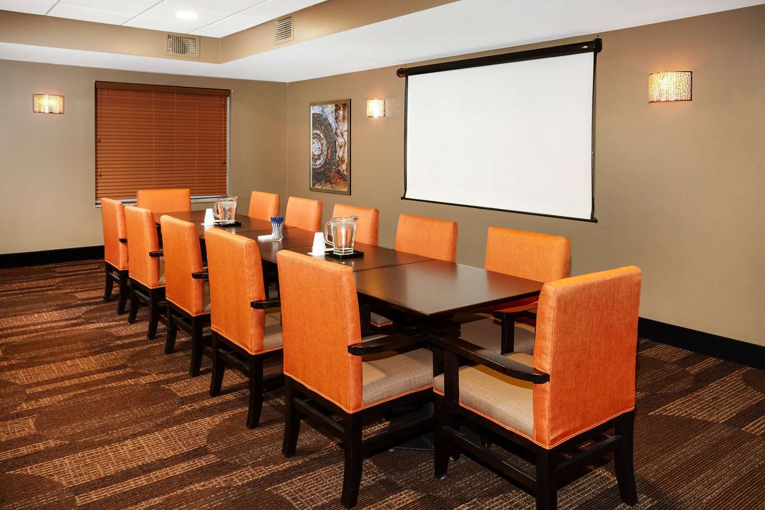 AmericInn by Wyndham Waupun 14/17