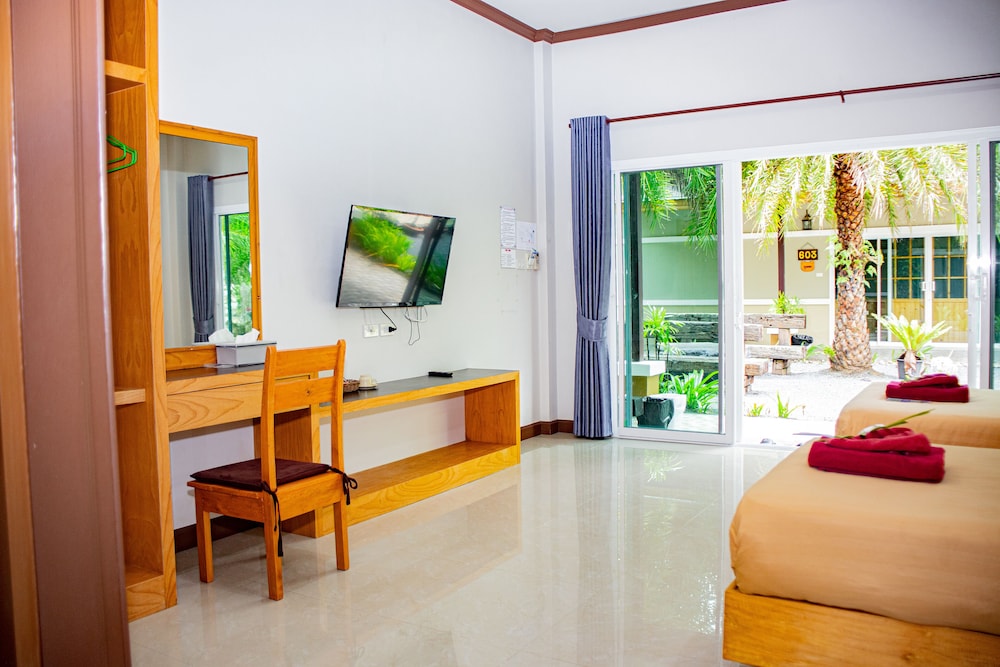 Saline Hot Spring Resort 45/62