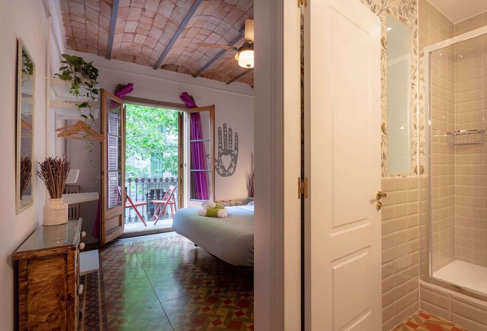 Primavera Hostel 8/70