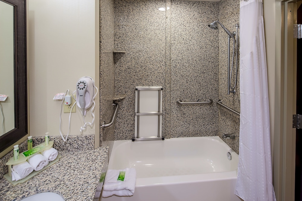 Holiday Inn Express Augusta North 20/53