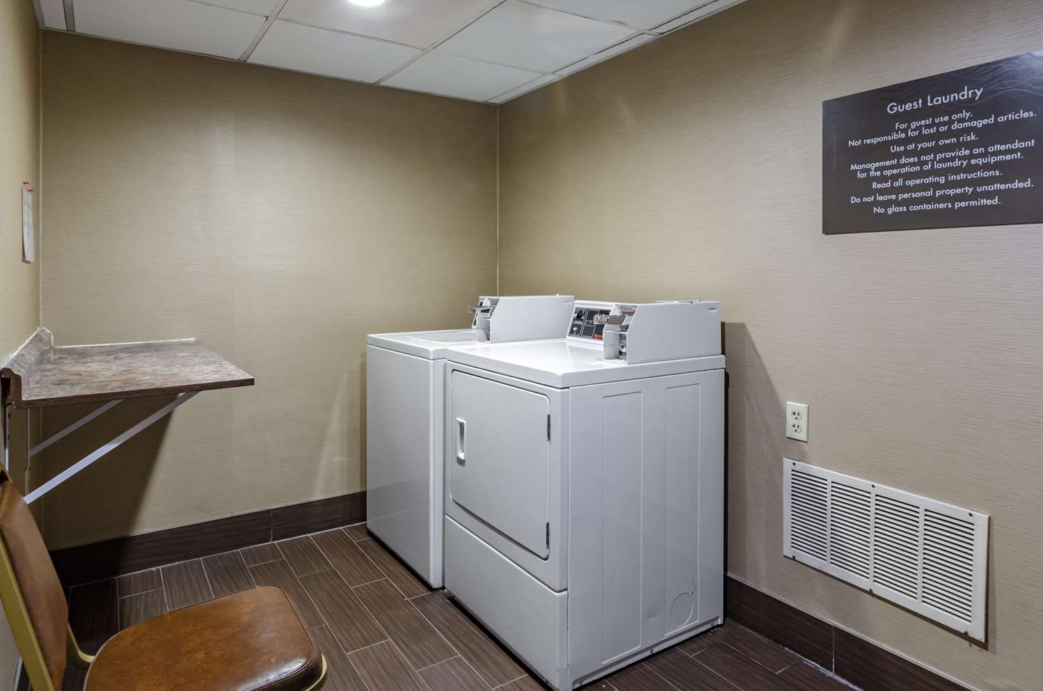 Comfort Inn & Suites Raphine VA 3/34