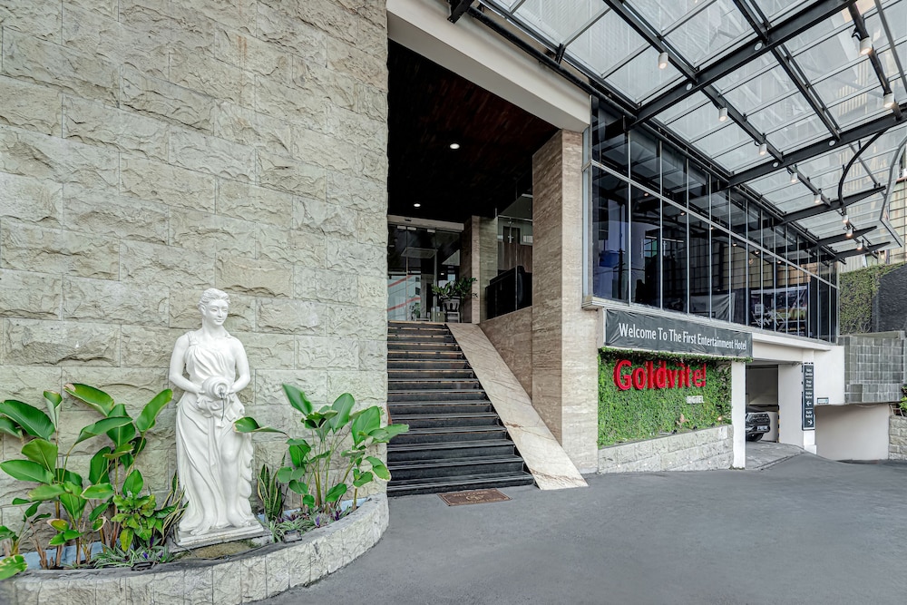 Goldvitel Hotel Surabaya 2/47