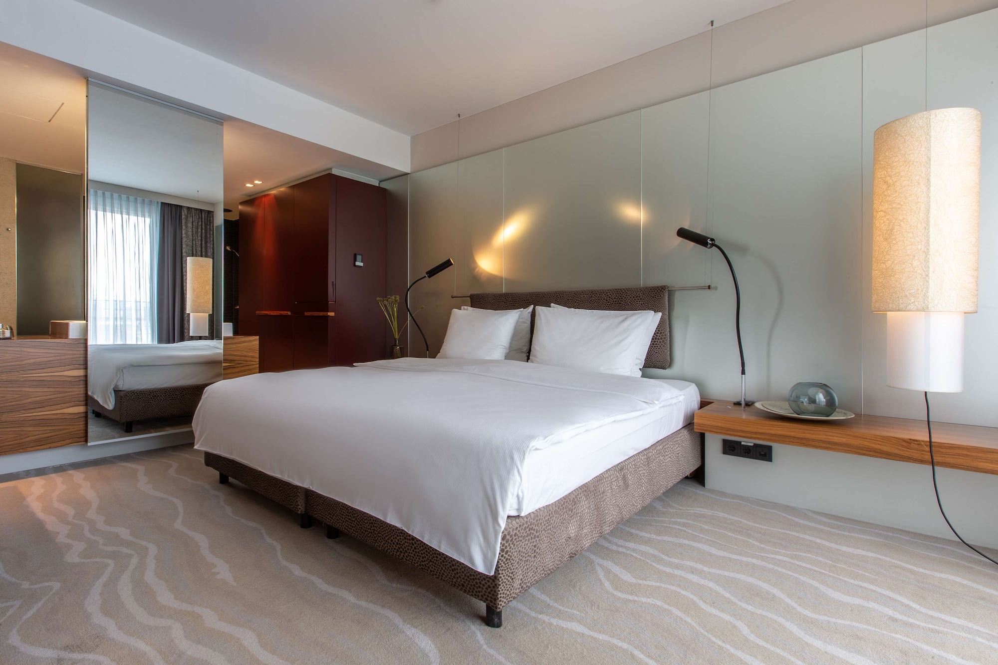 Presidential, Suite, King Bed, Cathedral View