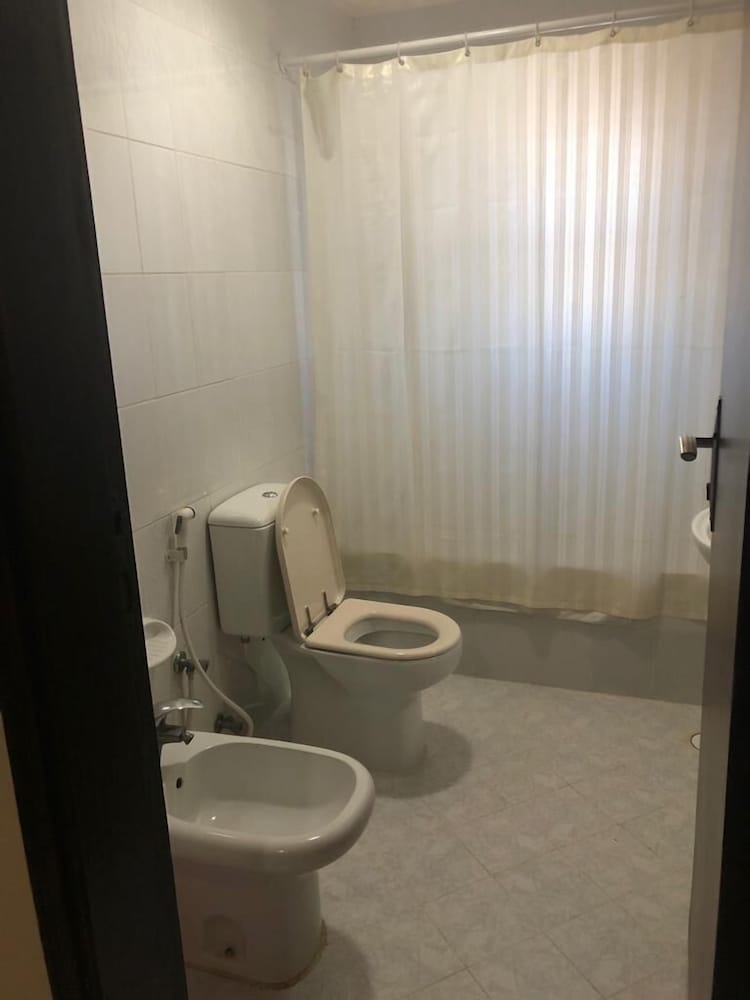 Julphar Hotel 41/42