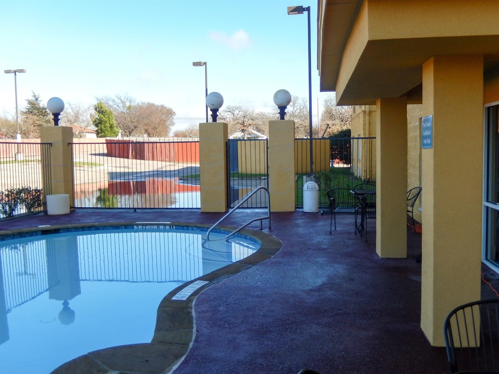 swimming pool spa